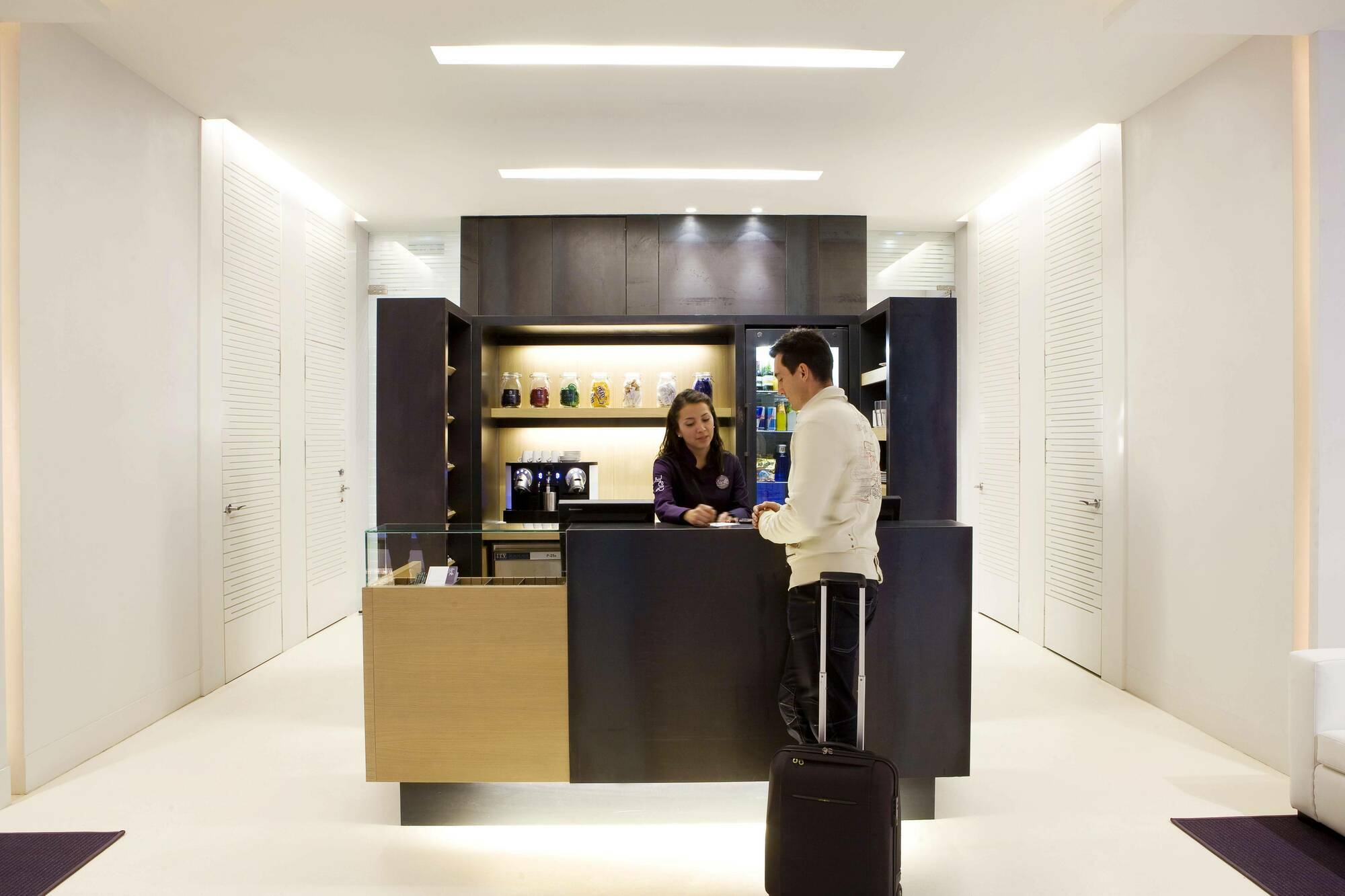 Hotel Denit Barcelona Bagian luar foto